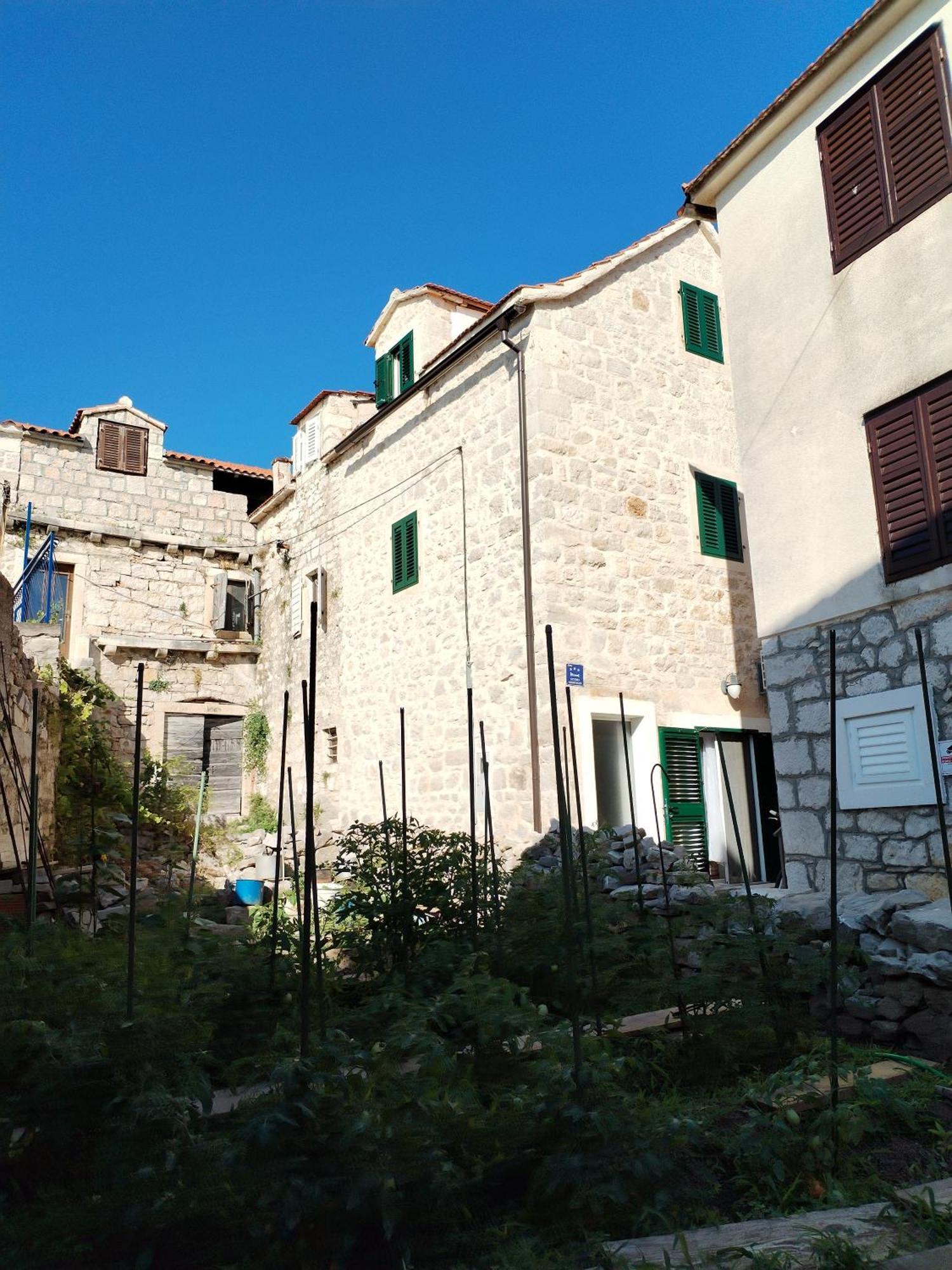 Apartmán Ema Prvic Sepurine Exteriér fotografie