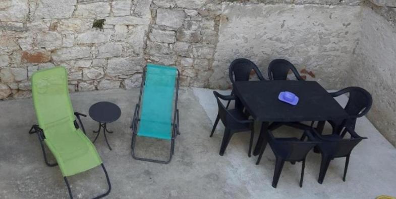 Apartmán Ema Prvic Sepurine Exteriér fotografie