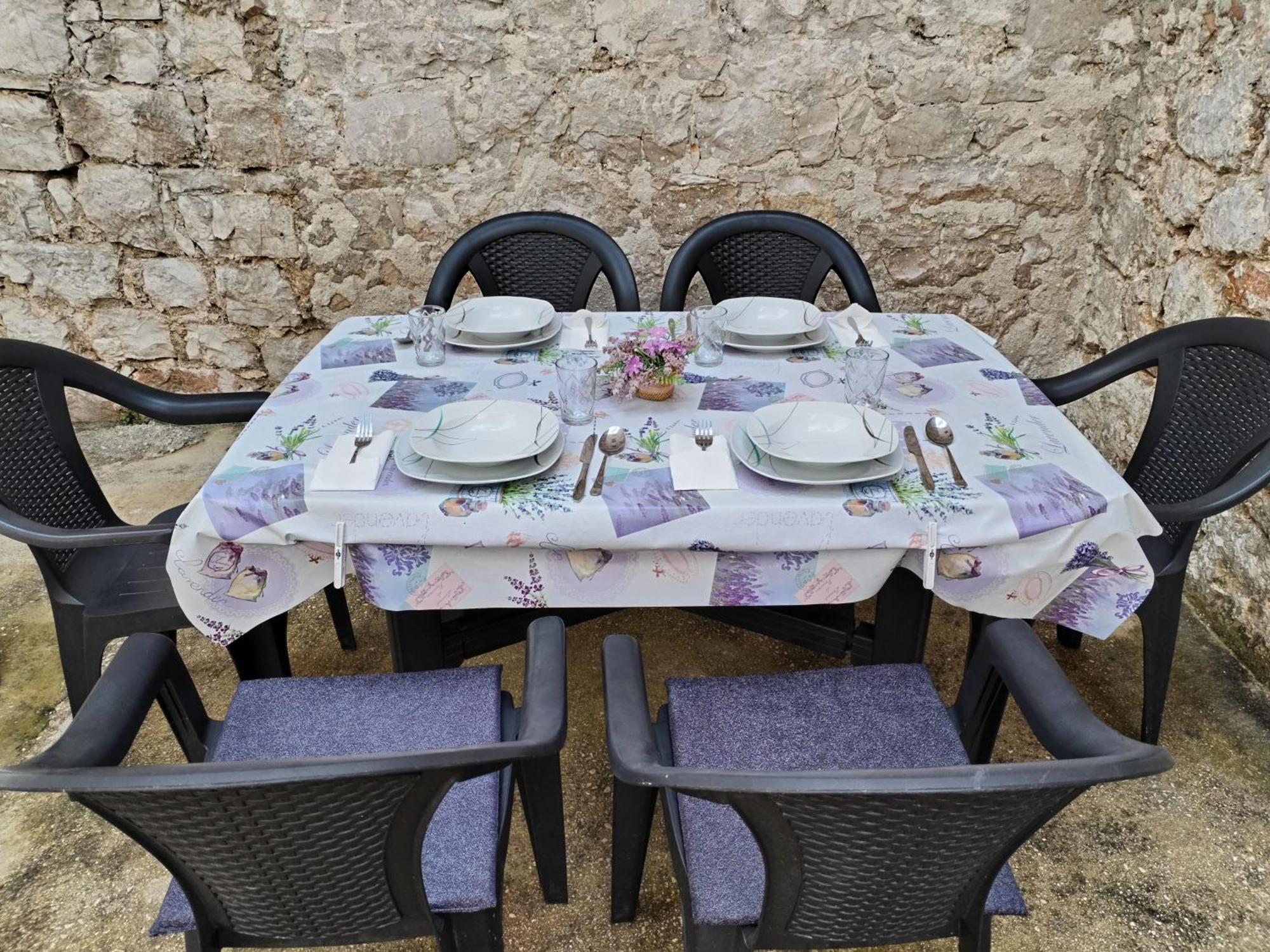 Apartmán Ema Prvic Sepurine Exteriér fotografie