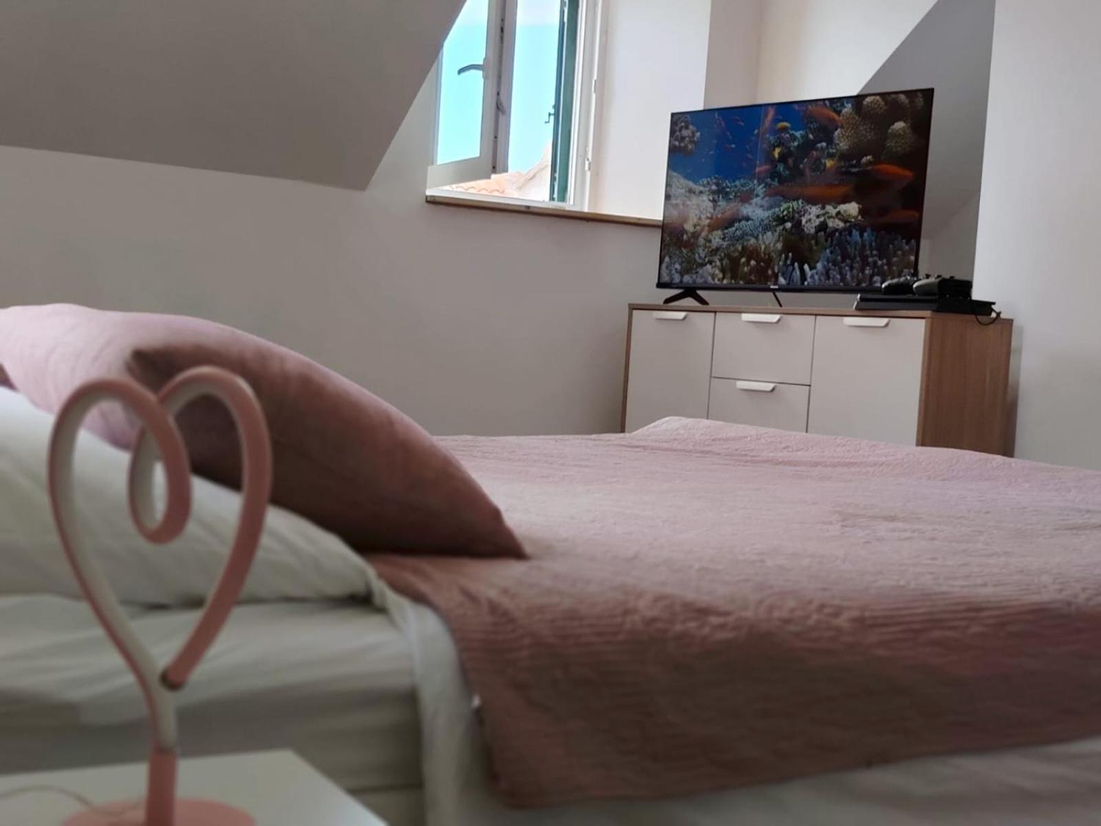 Apartmán Ema Prvic Sepurine Exteriér fotografie